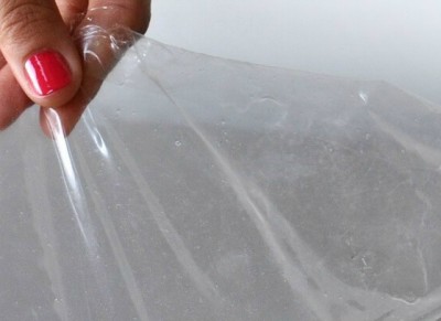 Купить защитную плёнку и закрыть окна в процессе ремонта