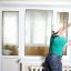 Подойдет ли защитная пленка для подоконников &mdash; подробно разбираемся в вопросе