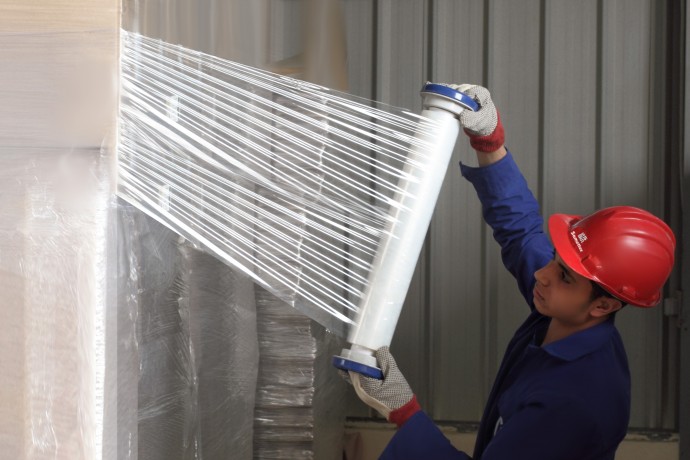 Жидкая пленка или пленка укрывная для ремонта &mdash; что лучше?